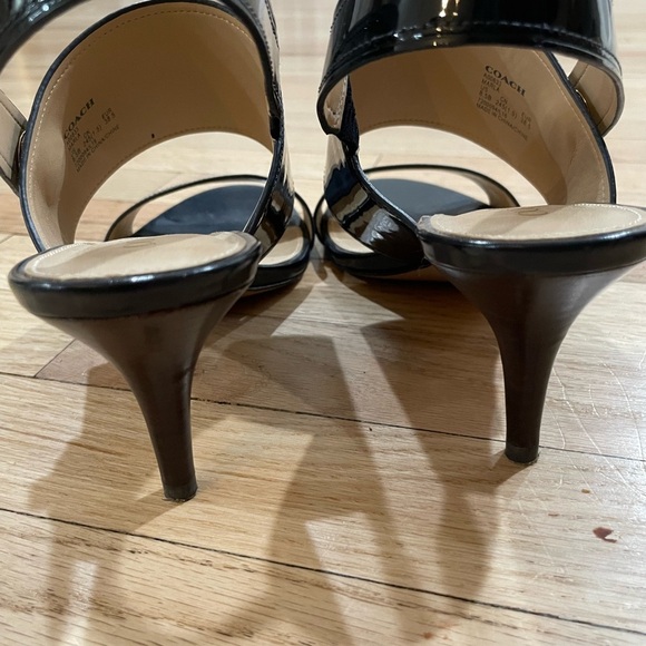 Coach Navy Heels With Sling Back Design NWOB - Picture 4 of 6